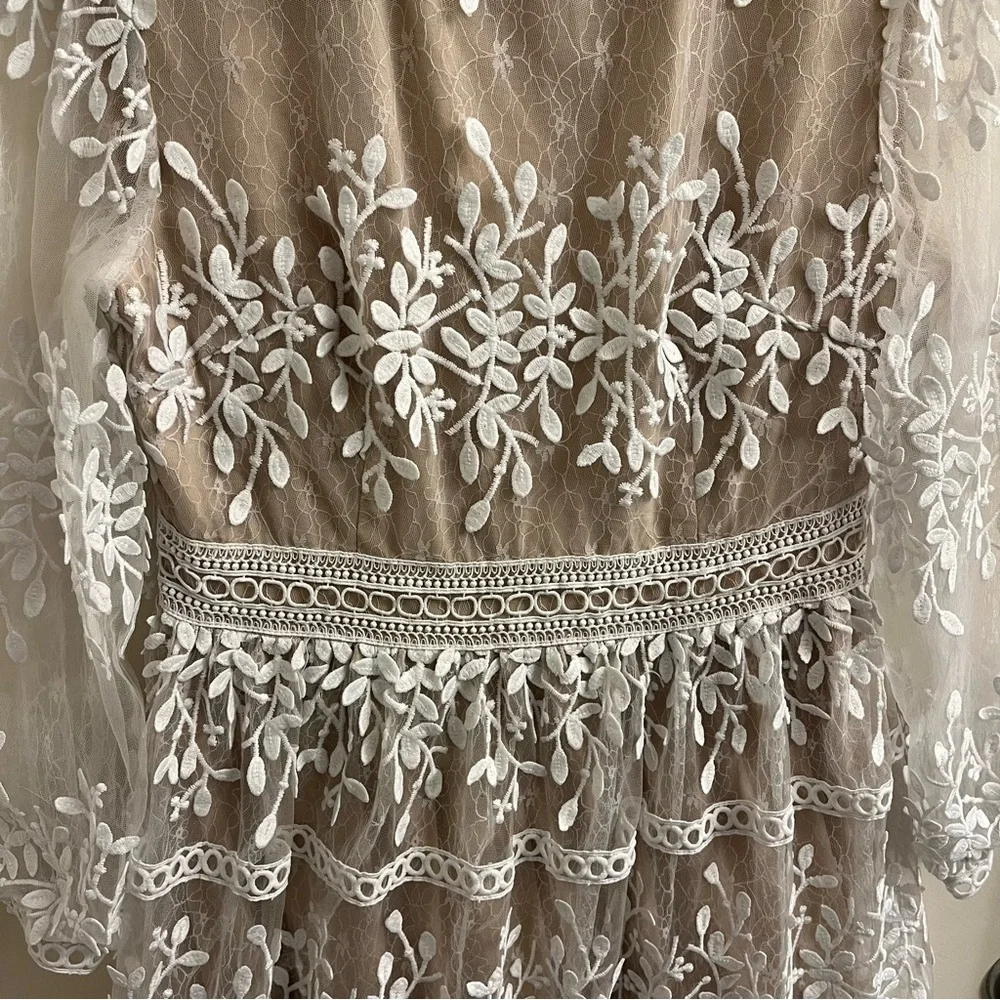 Ivy City Co Cream Lace Midi Dress - Picture 7 of 15